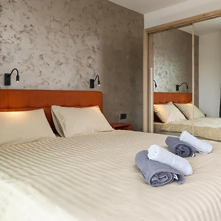 Betelgeuse Supernova - Happy Villa Novi Vinodolski