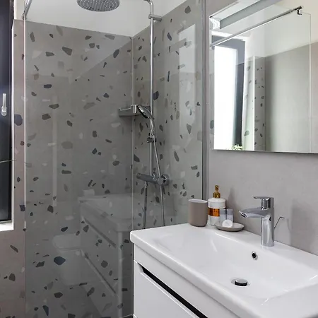 Betelgeuse Supernova - Happy