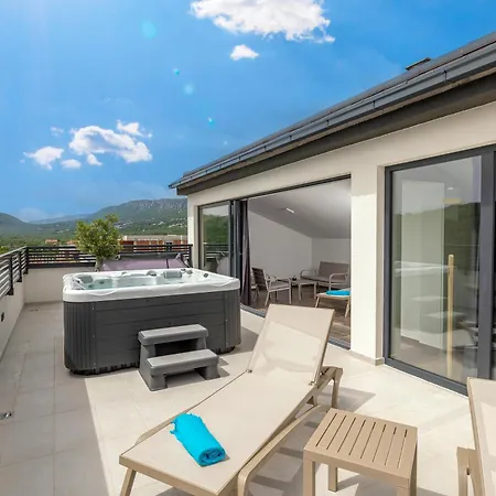 Betelgeuse Supernova - Happy Villa Novi Vinodolski