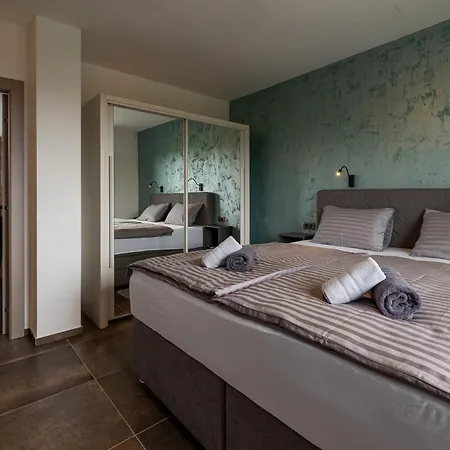 Betelgeuse Supernova - Happy Novi Vinodolski