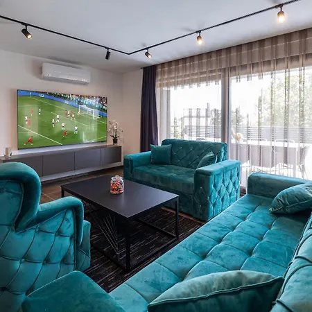 Betelgeuse Supernova - Happy Villa Novi Vinodolski