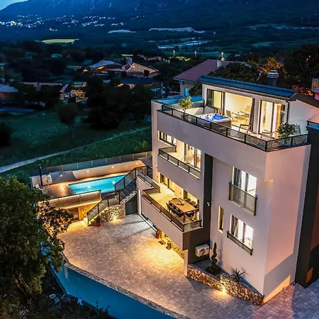 Betelgeuse Supernova - Happy