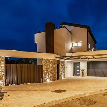 Villa Betelgeuse Supernova - Happy Novi Vinodolski