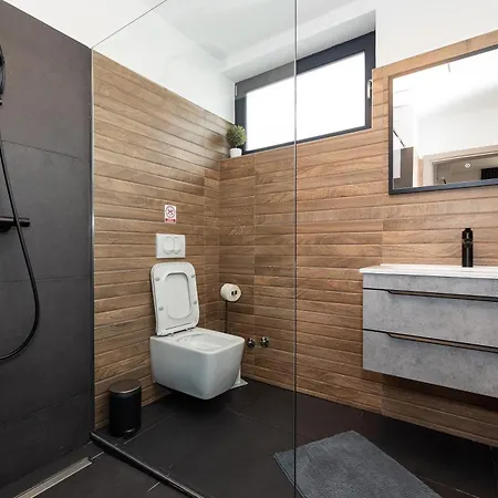 Villa Pool & Wellness Betelgeuse Supernova *
