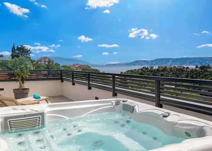 Villa Betelgeuse Supernova - Happy